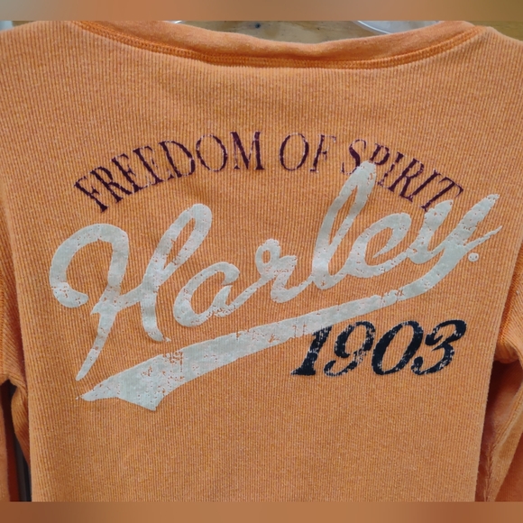 HARLEY-DAVIDSON LADIES ORANGE SCOOP NECK LONG SLV SHIRT SIZE L FLOCKED GRAPHICS - Picture 8 of 10